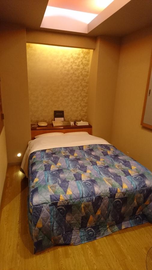 Hotel Eris Hakata (Adults Only) Fukuoka  Exteriör bild