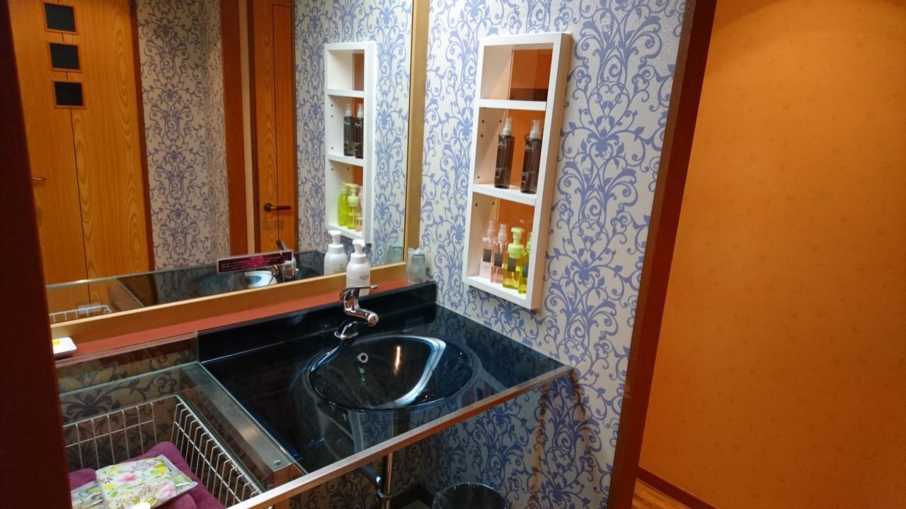 Hotel Eris Hakata (Adults Only) Fukuoka  Exteriör bild